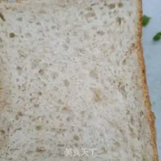 Make Onion egg sandwich step 1