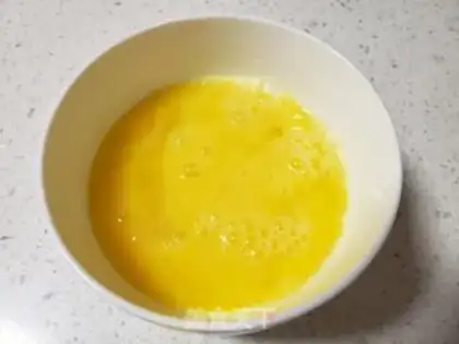 Make Scrambled eggs step 3