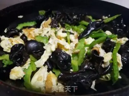 Make Scrambled eggs step 4