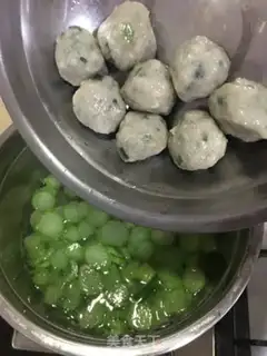 Make Porkball soup step 4