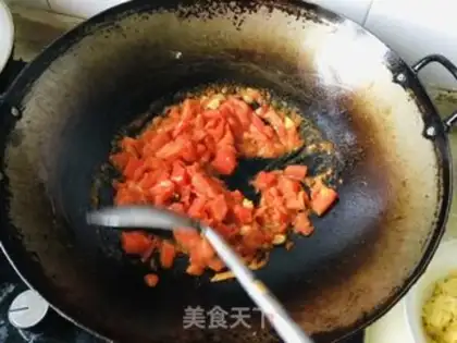 Make Eggs and tomatoes step 1