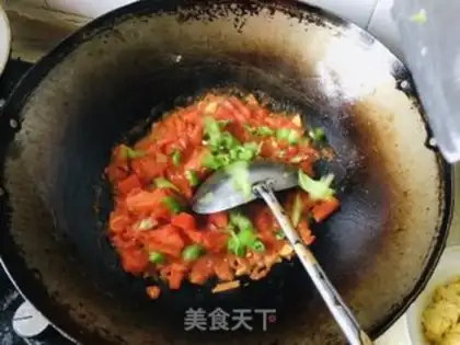 Make Eggs and tomatoes step 2