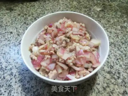 Make The onion meat box step 8