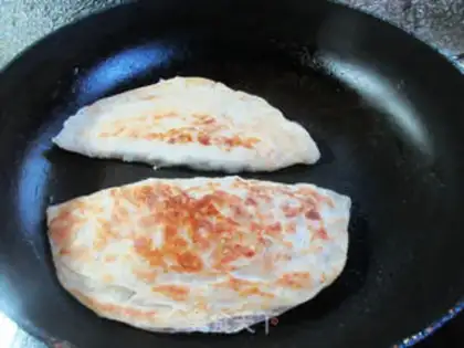 Make The onion meat box step 12