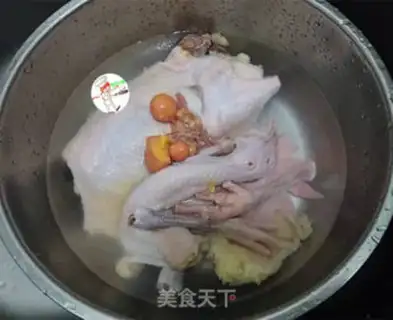 Make Burgundy chicken soup step 0