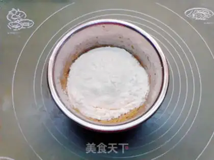 Make Japanese traditional sweet bread “gly” step 4