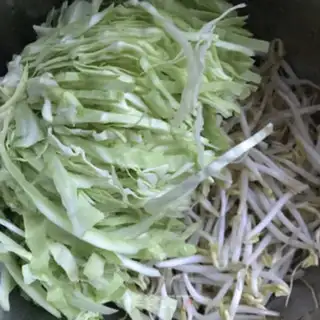 Make Sour sauce and noodles step 2
