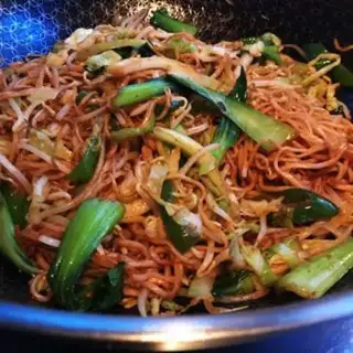 Make Sour sauce and noodles step 7