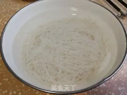 Make A green carrot and rice powder step 0