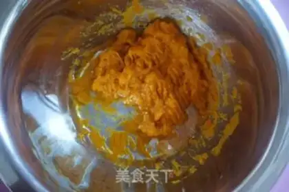Make Pumpkin finger crackers step 4