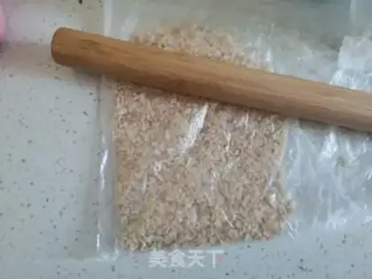 Make Piggy peanut souffle step 1
