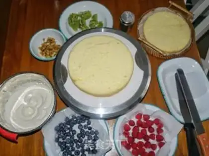 Make Blueberry cream cake step 0