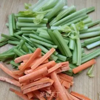 Make Carrot celery with beef step 0