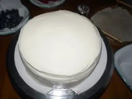 Make Blueberry cream cake step 4