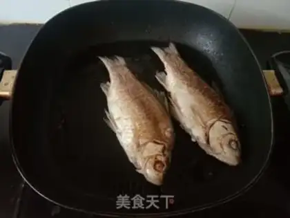 Make Burgered eggfish radish soup step 2