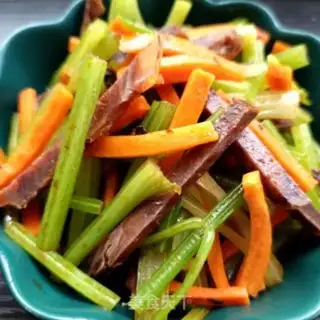 Make Carrot celery with beef step 12