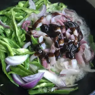Make Black pepper chili fried octopus step 5