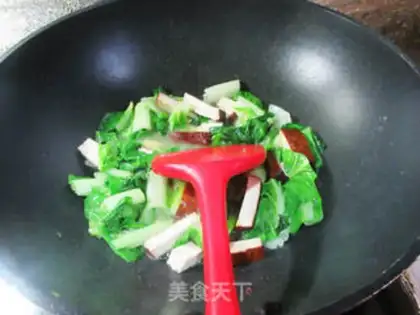Make Scrumptious, fragrance step 6