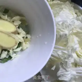 Make The dress and cabbage soy sauce step 3