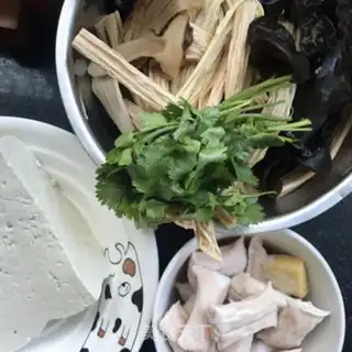 Make A spicy veal with a fat cow step 0