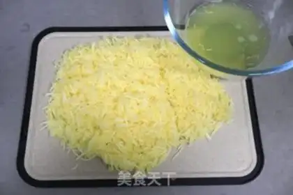 Make Pumpkin shrimp bun step 6