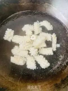 Make Fired squid rolls step 3