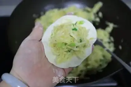 Make Pumpkin shrimp bun step 11