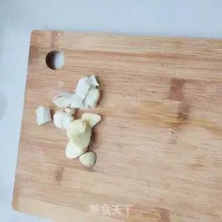 Make Pepper tomato fried eggs step 1