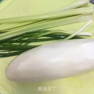 Make Shrimp, celery, radish step 0