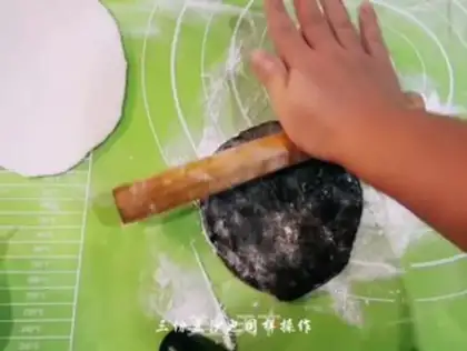 Make Flower bread step 7