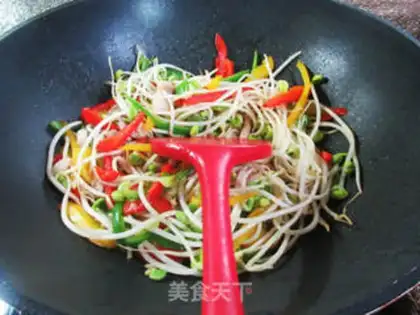 Make Spray pepper, soybean sprouts step 6