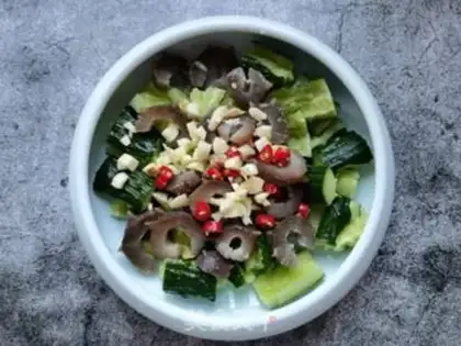 Make cucumber cucumber with sea cucumber step 5