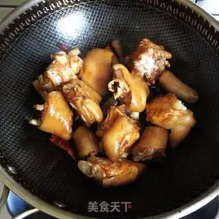 Make Red-burned tail pig hoof step 2