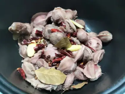 Make Spicy duck step 1
