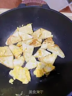 Make Tofu-cooked pork stew step 1