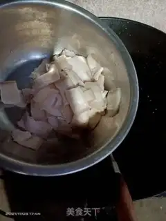 Make Scum and radish step 1