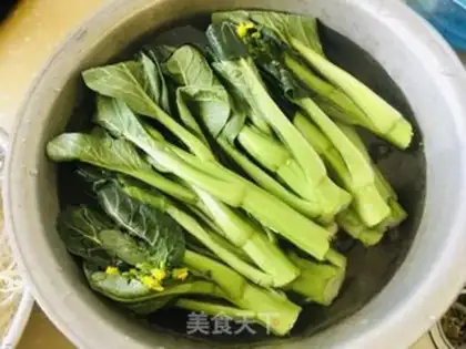 Make Garlic oil for mustard step 0