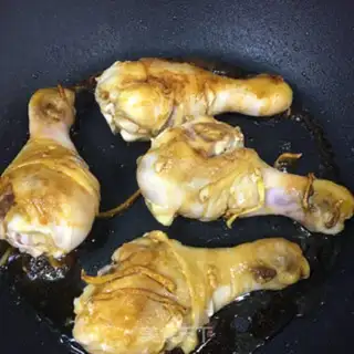 Make Crumbs on chicken legs step 3