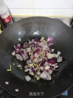 Make Onion fried meat step 1