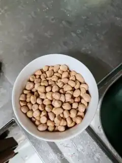 Make Peanut soup step 0