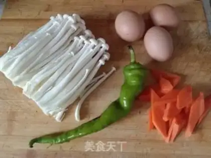 Make Seafood mushroom fried eggs step 0