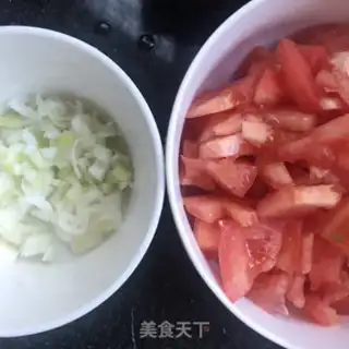 Make Squirt hands and spinach noodles step 1