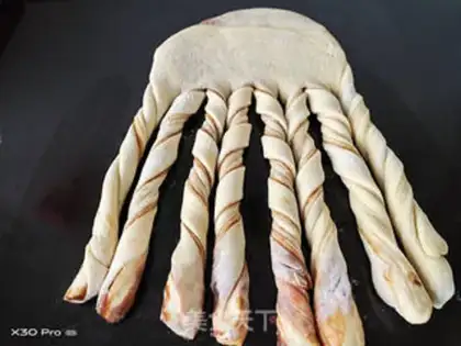 Make Red Bean Sandhand tore toast step 7
