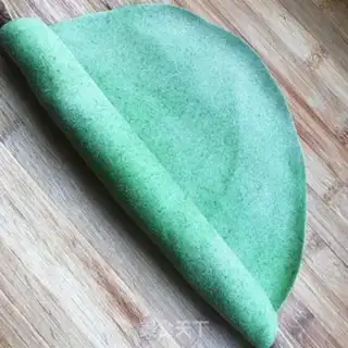 Make Squirt hands and spinach noodles step 3