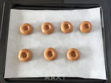 Make Halloween spider peanut soufflé step 4