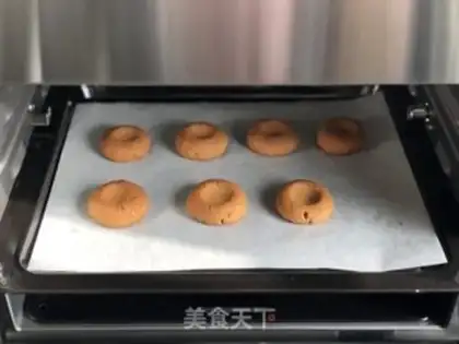 Make Halloween spider peanut soufflé step 5