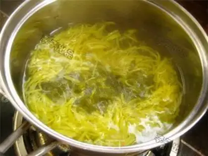 Make Homemade honey tea step 4