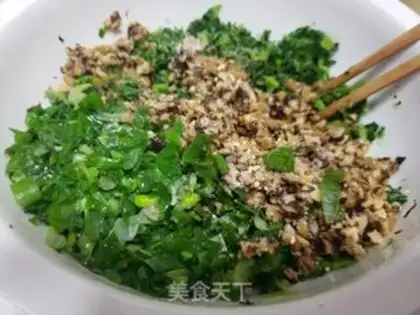 Make A green mushroom pie step 6