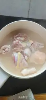 Make The yellow bouquet makes old hen soup step 1