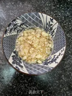 Make Garlic gills and mushrooms step 1